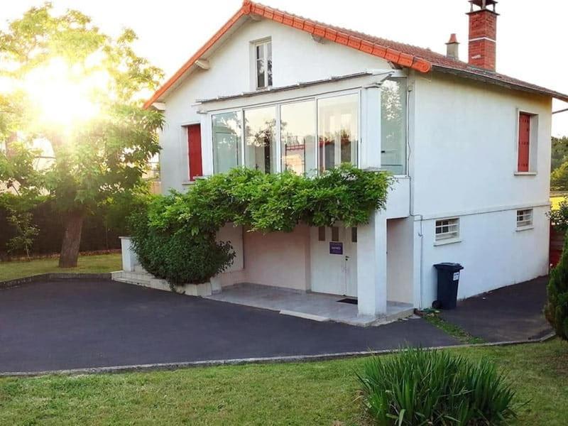 Gite Pavillon Kifadonfe 3 Ch Avec Cour Et Jardin Clos Saint-Germain-Lembron Exterior foto